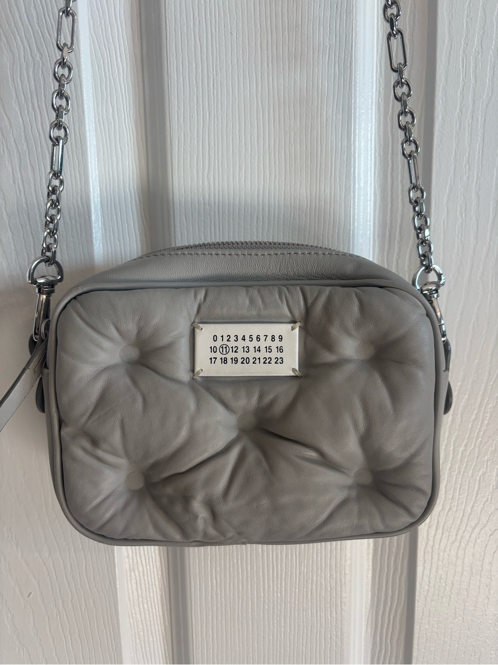 Maison Margiela Glam Slam crossbody bag with chain strap in light grey